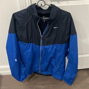 Men’s Large Nike Storm-Fit Windbreaker/Rain Jacket